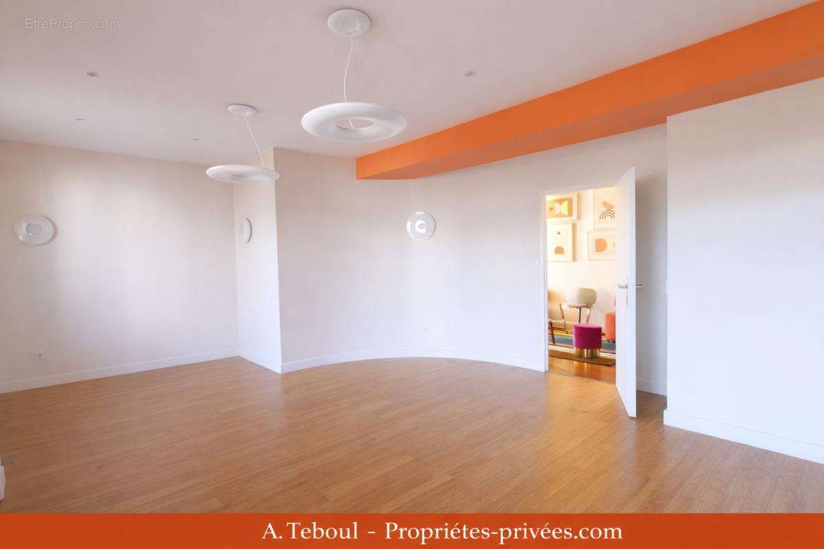 Maison à VILLEURBANNE