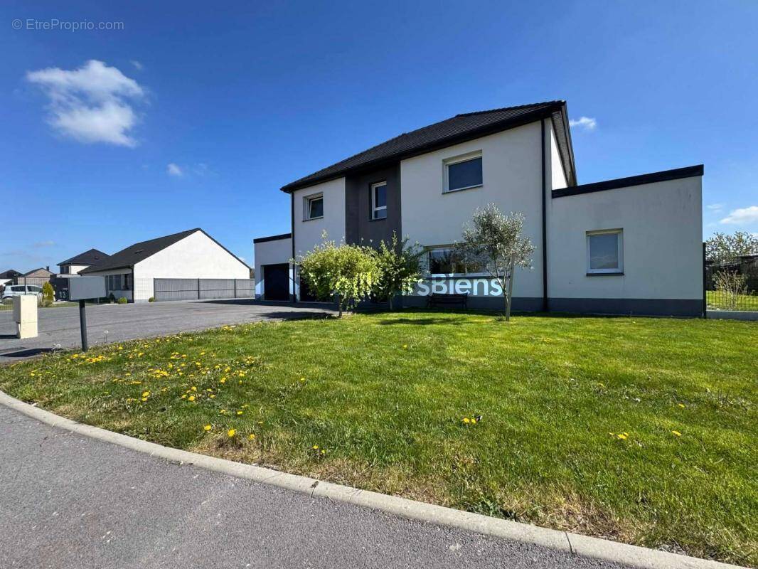 Maison à RECQUIGNIES