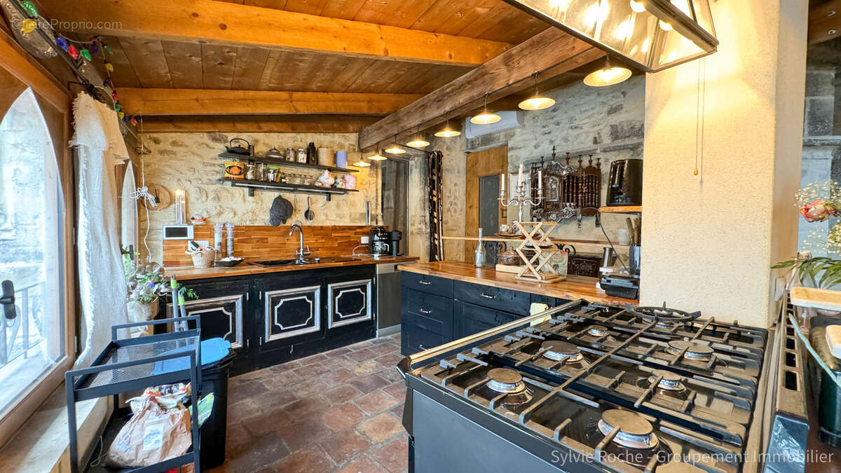 Maison à CADEROUSSE