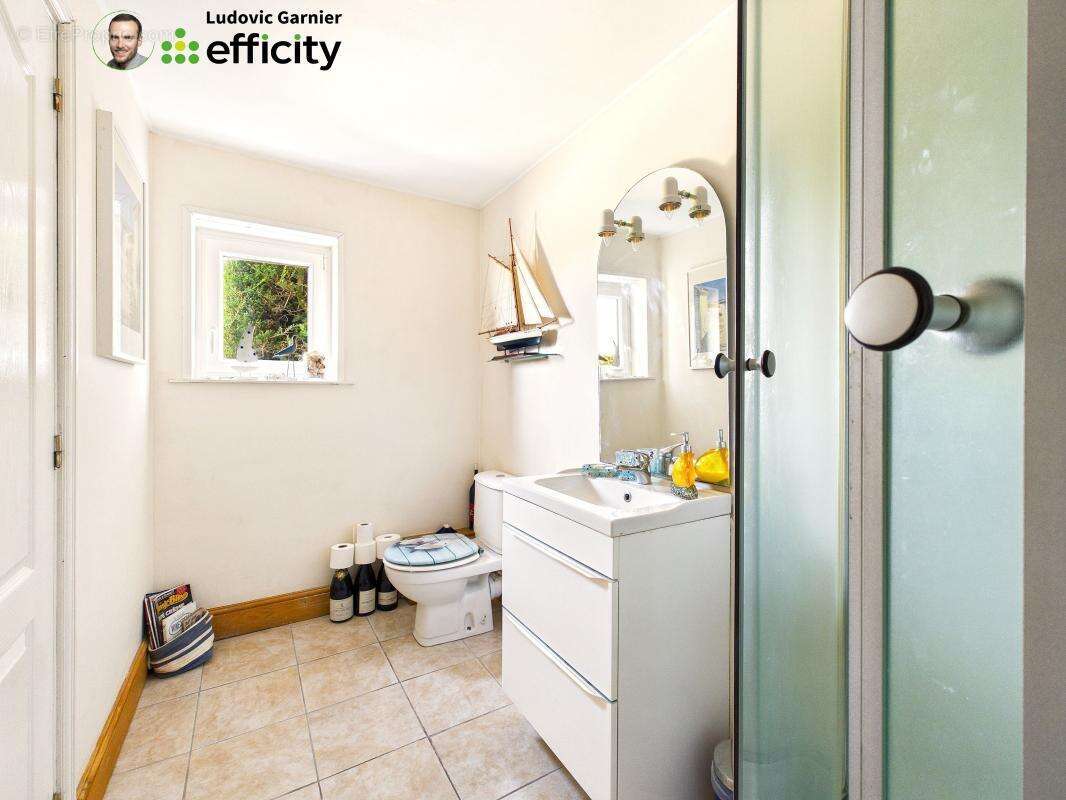Maison 136 m² à Saint-Clement-Rancoudray  - photo 9