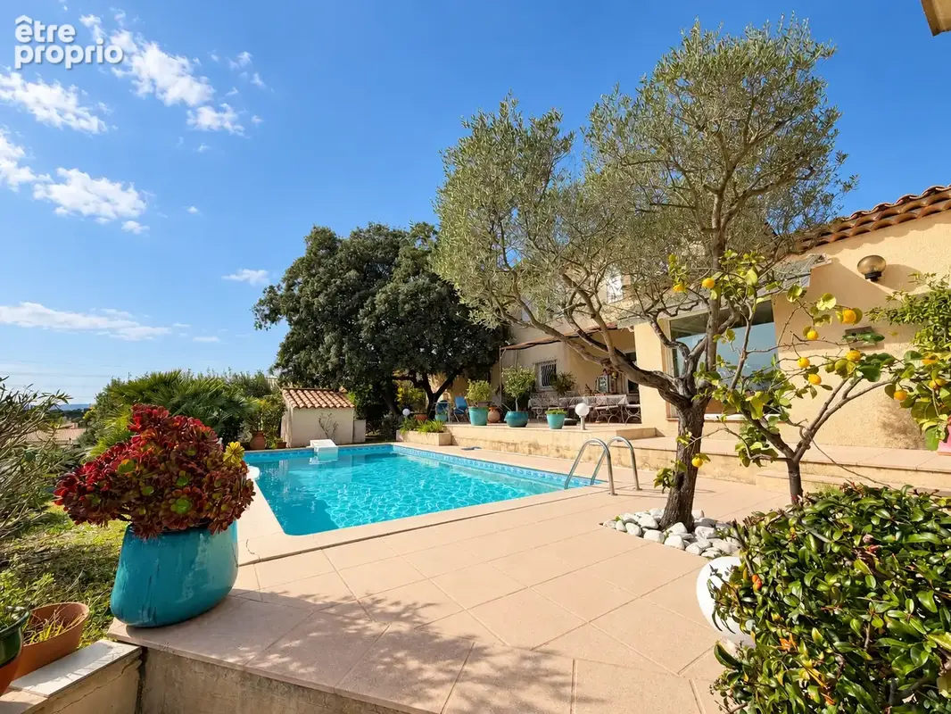 Maison à PUGET-SUR-ARGENS