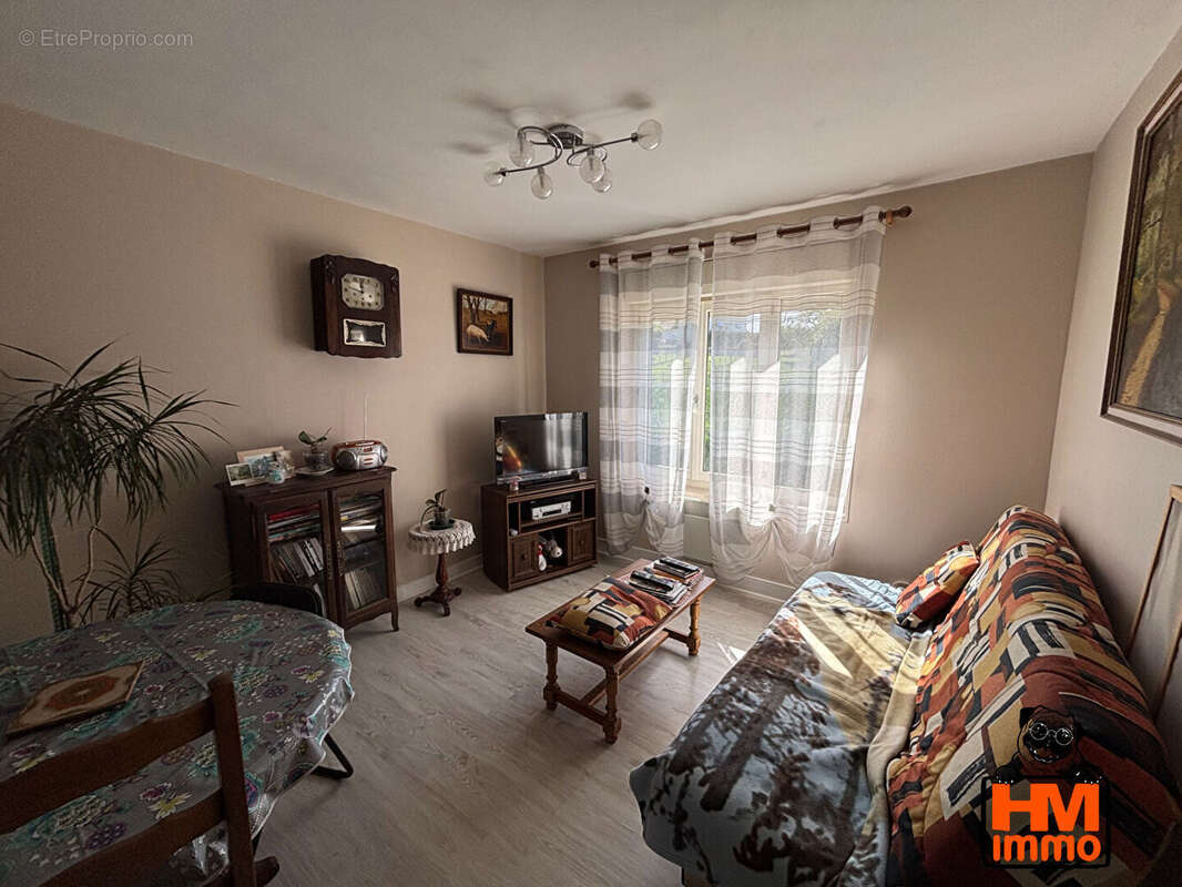 Maison à SAINT-YRIEIX-LA-PERCHE