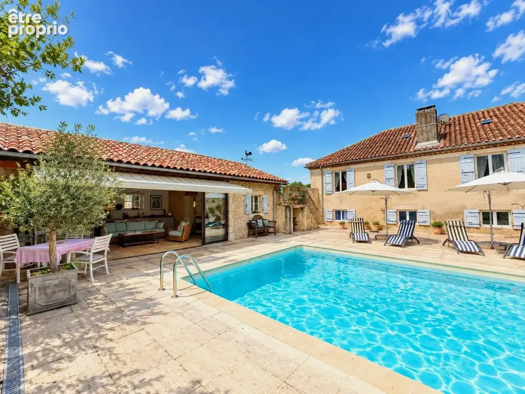 Maison 8 pièces 330 m² à vendre à Vic-Fezensac (32190) - photo 2