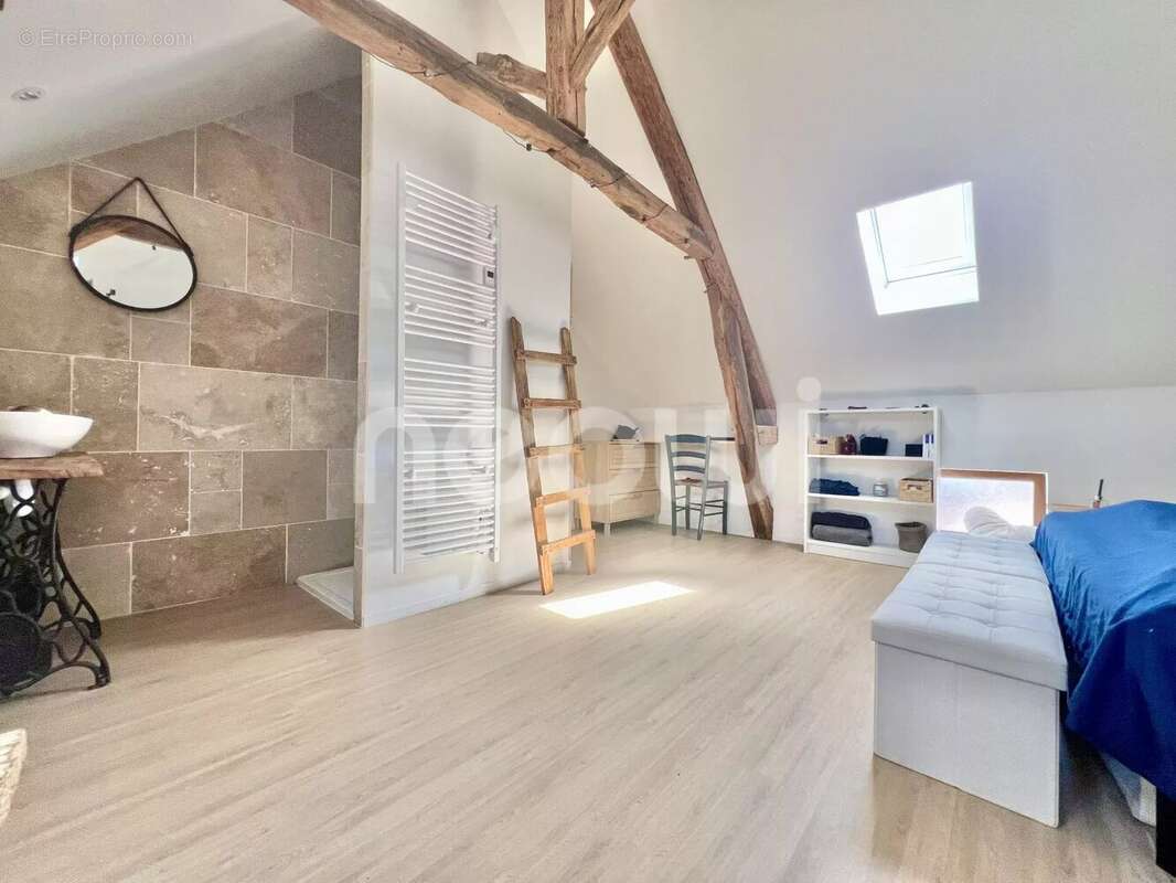 Maison à SAINT-AGOULIN