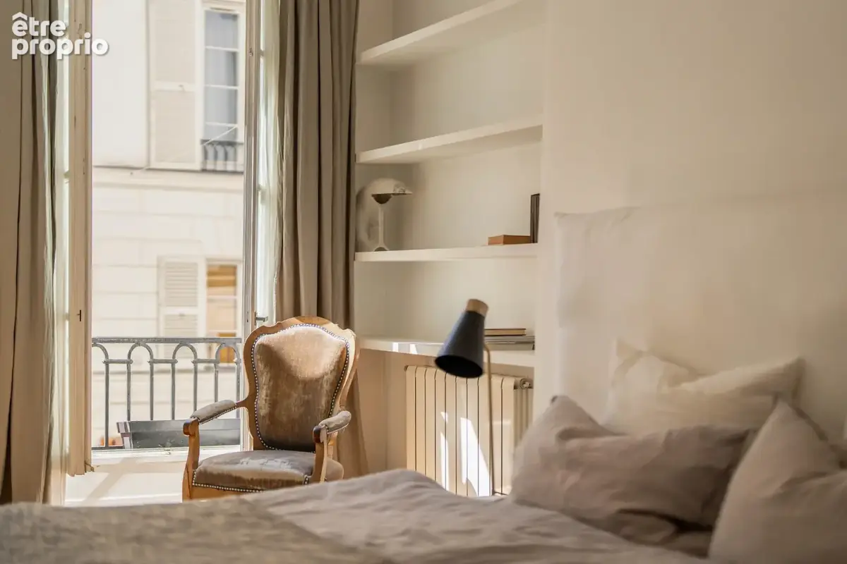 Appartement traversant calme et lumineux PARIS 1er — MARCHÉ SAINT-HONORÉ / PLACE VENDÔME - photo 10