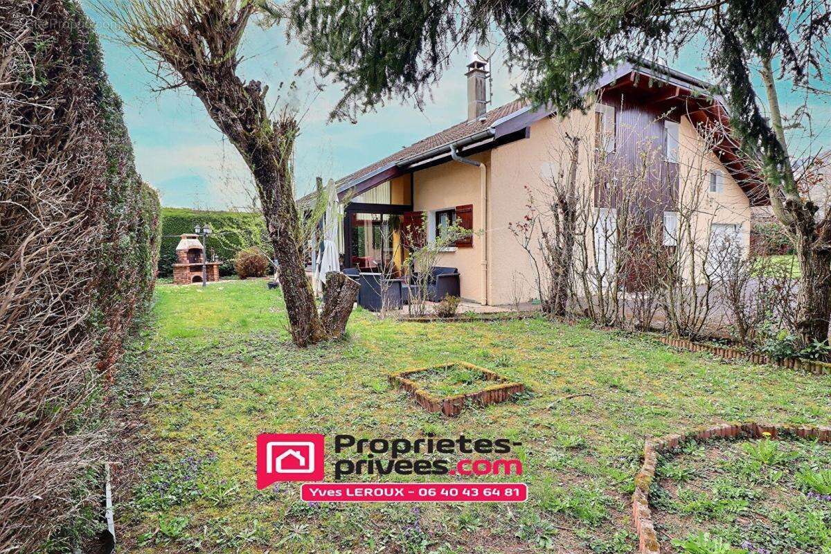 Maison à SAINT-PIERRE-EN-FAUCIGNY