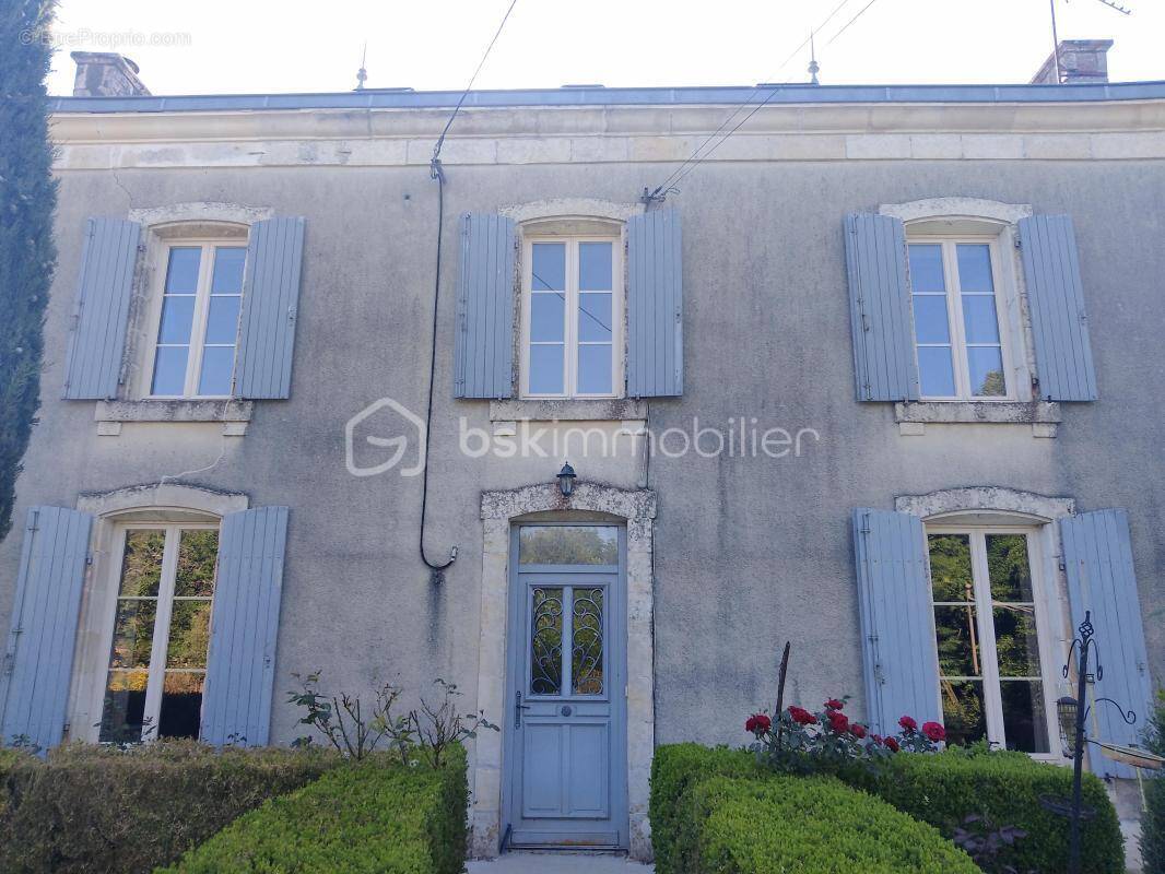 Maison à SAINT-GEORGES-DE-NOISNE