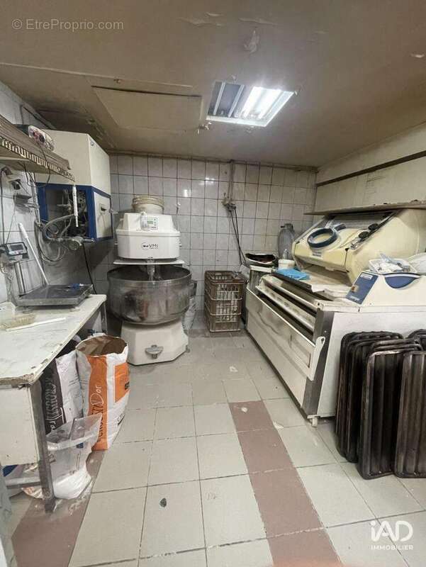 Photo 5 - Commerce à PEZILLA-LA-RIVIERE