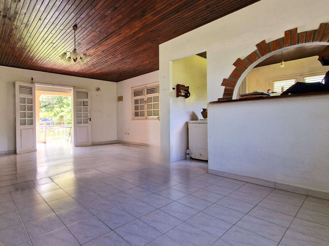 Maison à L'AJOUPA-BOUILLON