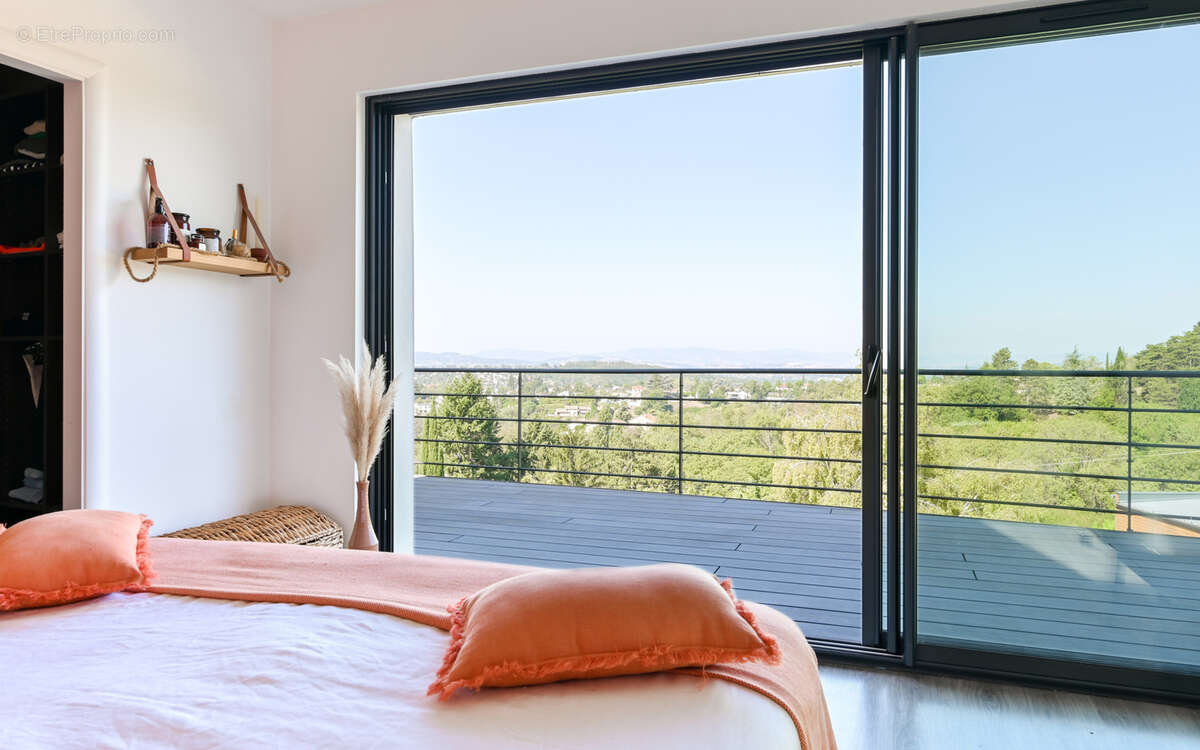 Maison à CHAMPAGNE-AU-MONT-D&#039;OR