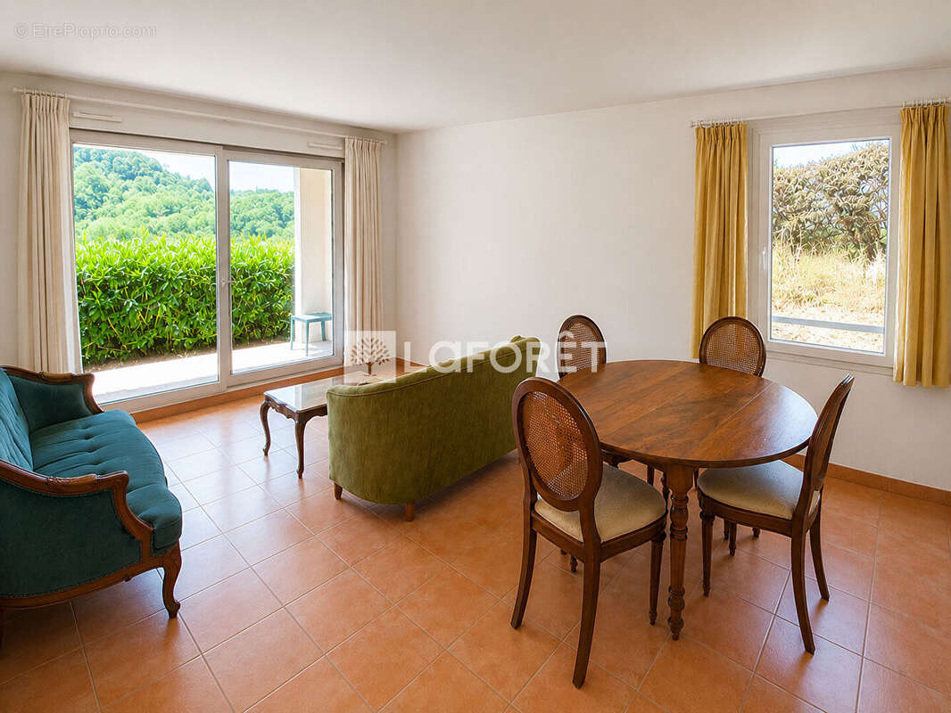 Appartement à VALBONNE