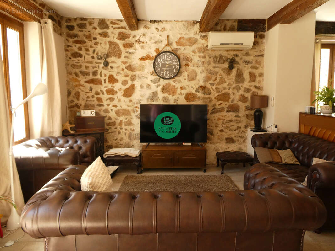 Bastide 7 pièces à vendre Quartier Les Sablettes   La Seyne-sur-Mer (83) - photo 3