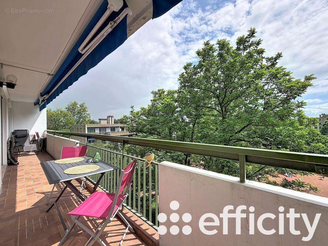 Appartement à BRON