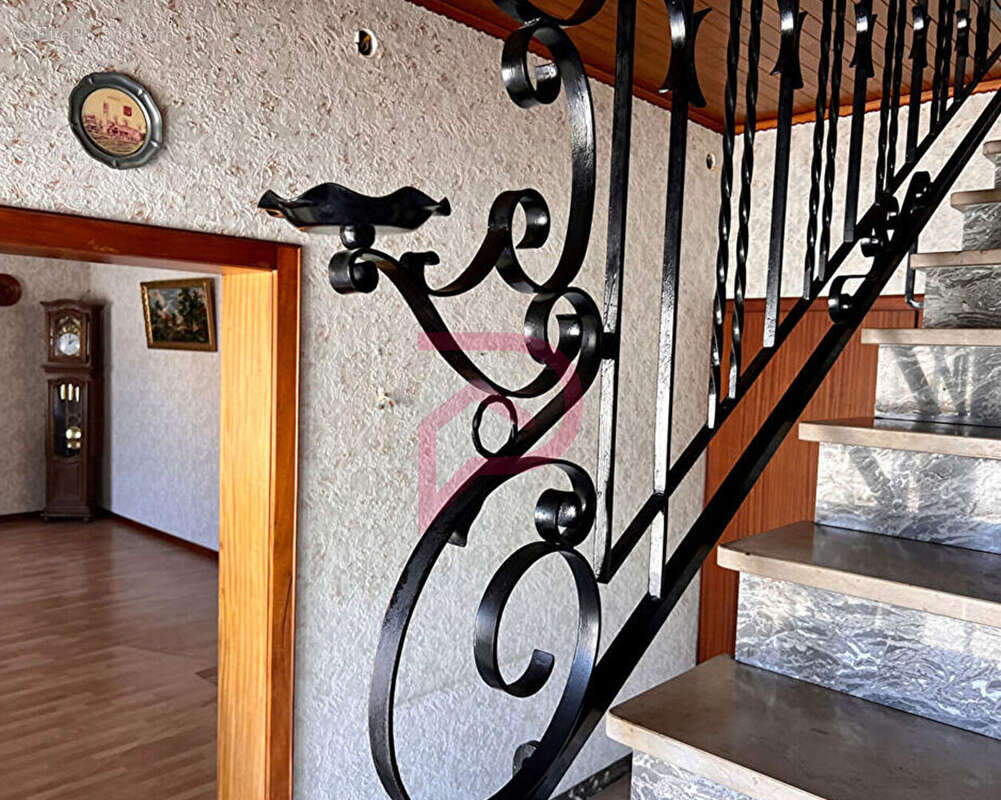 Maison 7 pièces de 163 m² à DIESEN. - photo 3