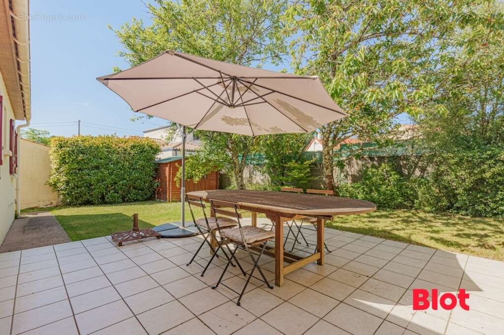 Maison à BOUGUENAIS