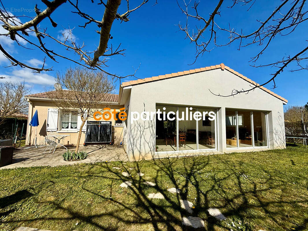 Maison à SAINT-SULPICE