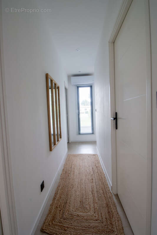Maison à ROUJAN