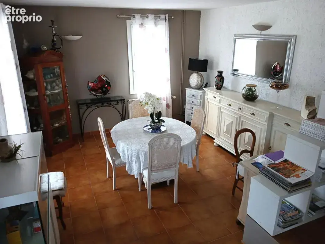 Villa T6 de 128m² sur 1118m² de terrain avec piscine et garage - Cabasse - photo 7