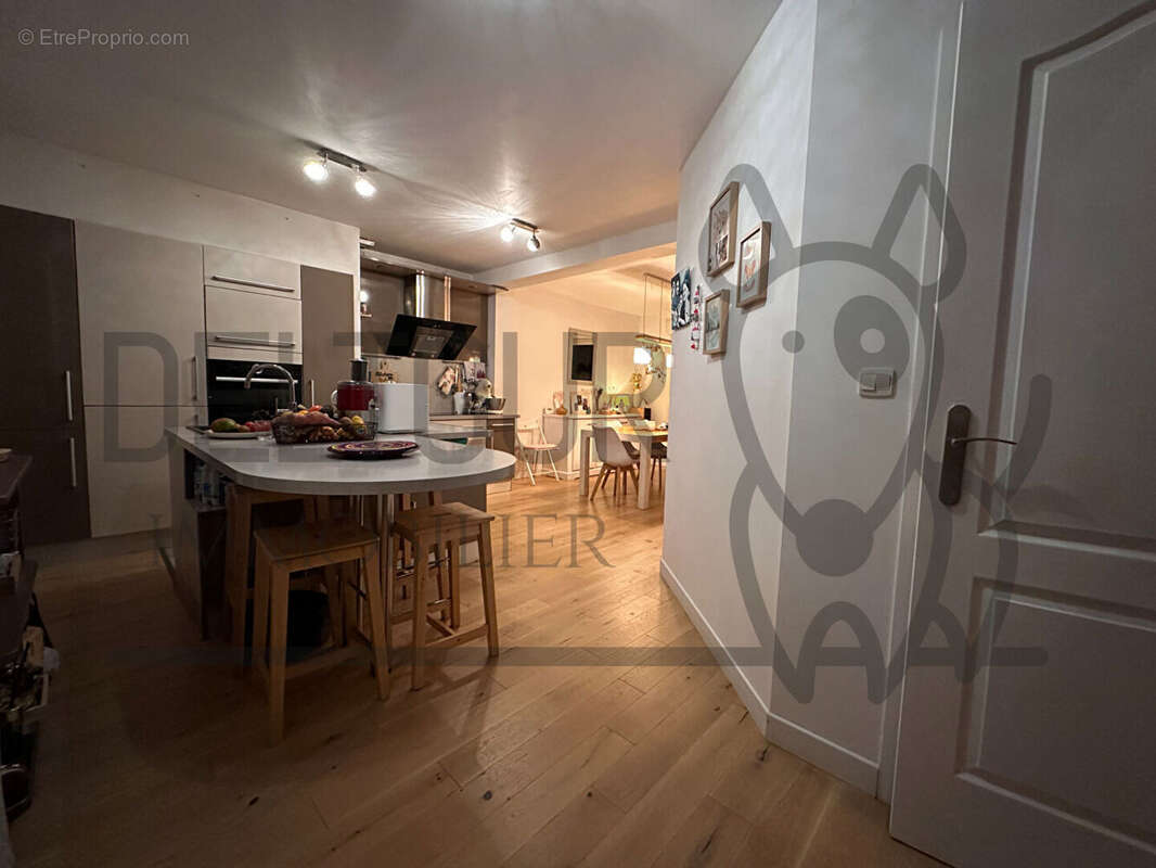 Maison à VILLENEUVE-LE-COMTE