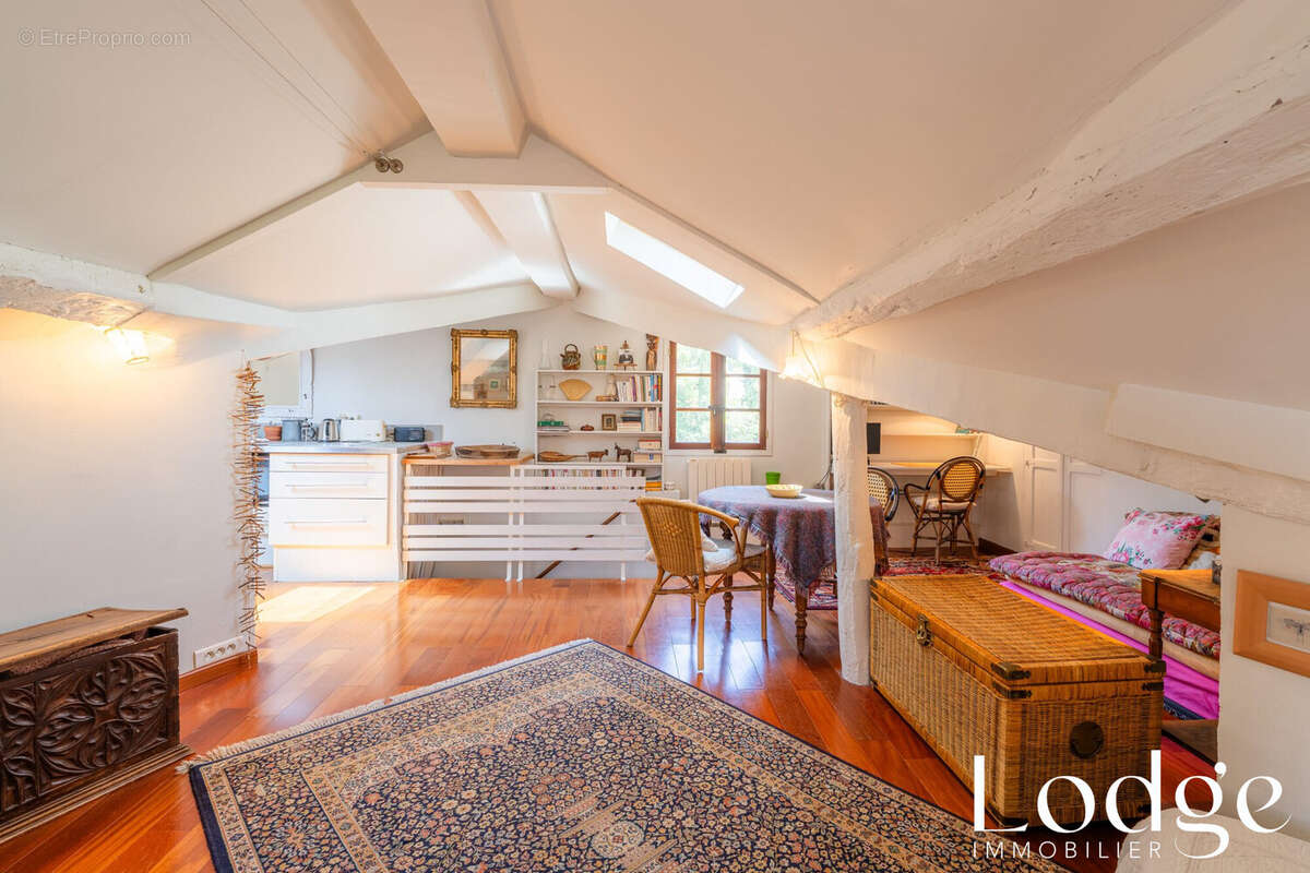 Appartement à AIX-EN-PROVENCE