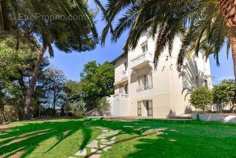 Maison 247 m² à Antibes  - photo 2