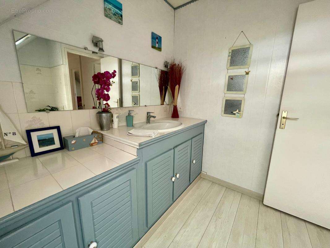 Maison à BURES-SUR-YVETTE