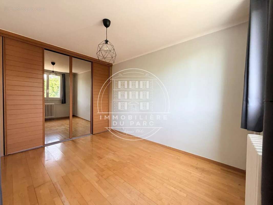 Appartement à LE VESINET