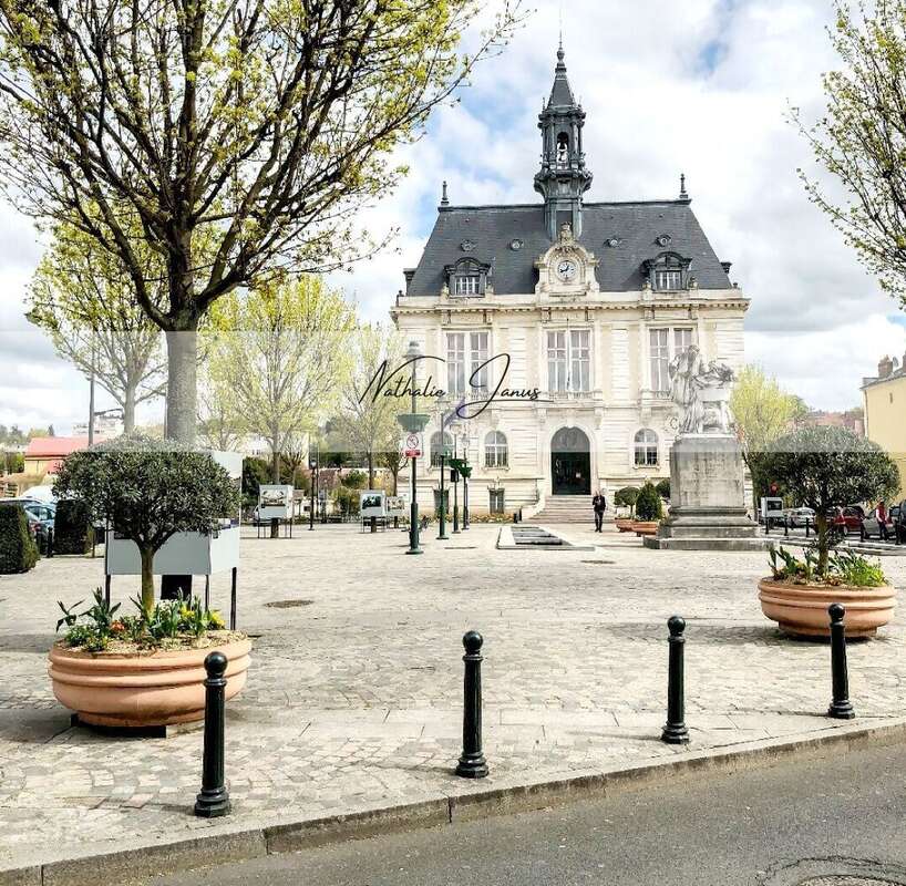Appartement à CORBEIL-ESSONNES