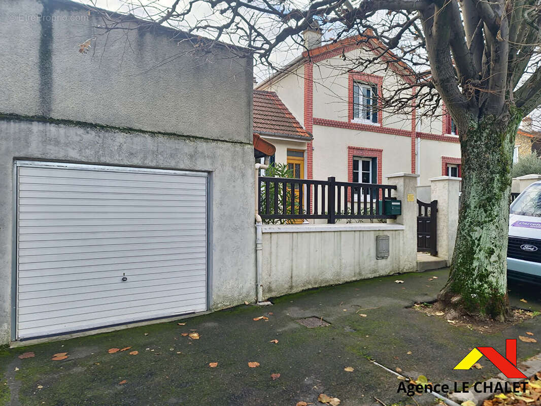 Maison à VILLENEUVE-LE-ROI