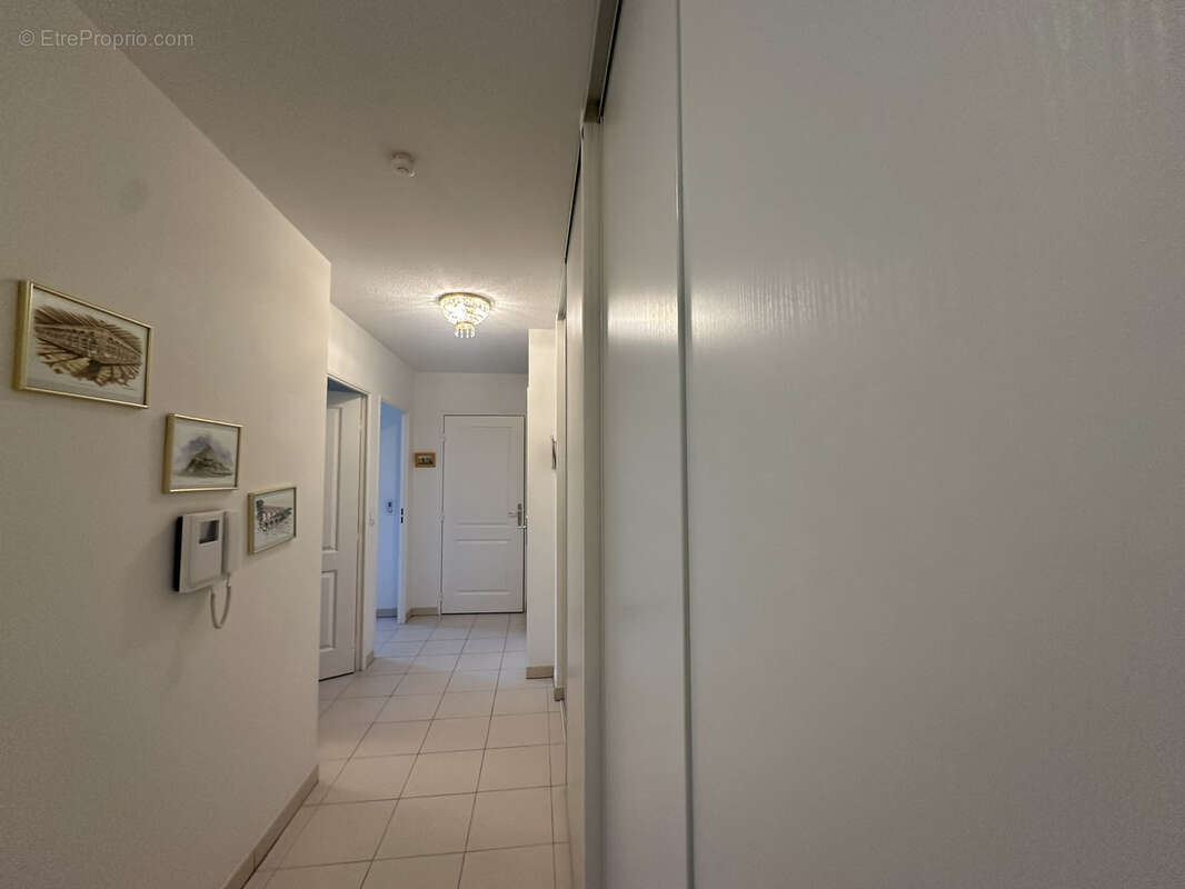Appartement à PUGET-SUR-ARGENS