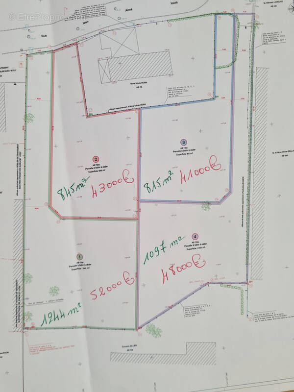 Terrain à SAINT-NICOLAS-D'ALIERMONT