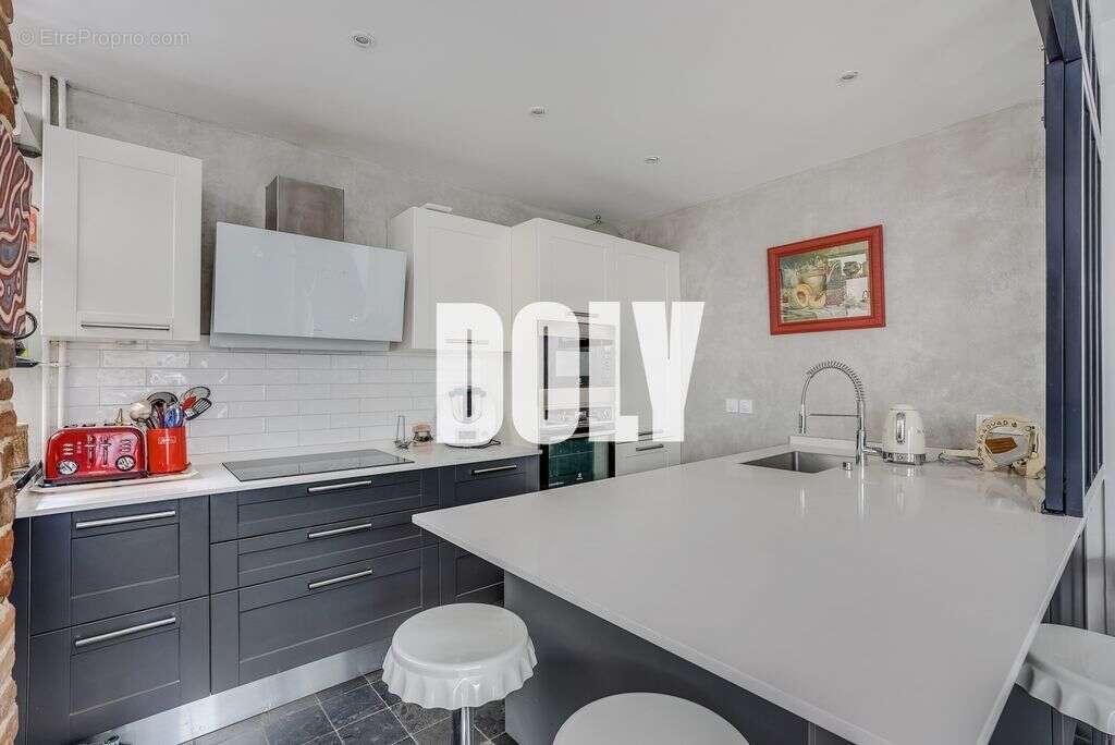 Appartement à LEVALLOIS-PERRET