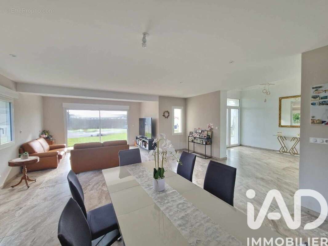 Maison 161 m² à Nevoy  - photo 6
