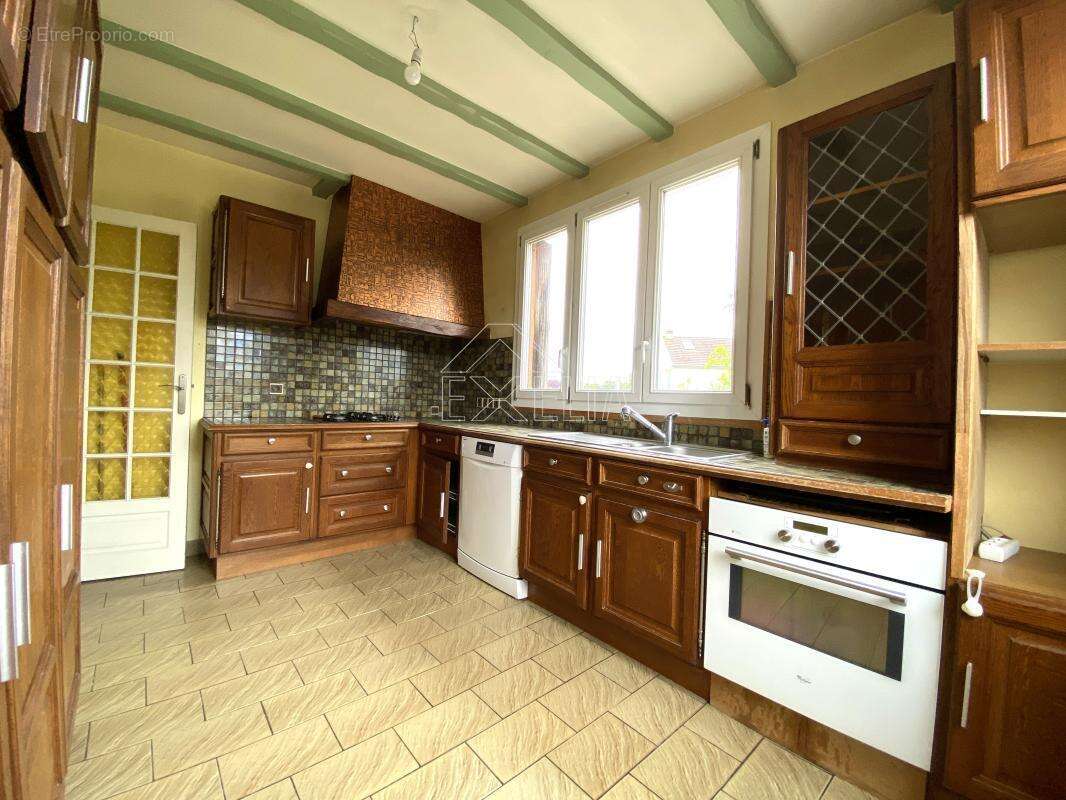 Maison à ROSNY-SUR-SEINE