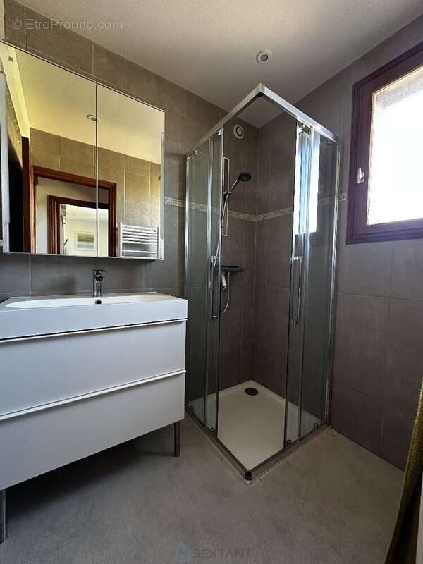 Maison à BOURG-ACHARD