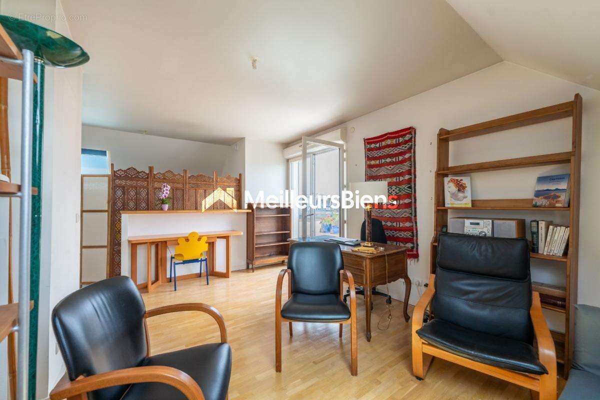 Appartement à SAINT-MAUR-DES-FOSSES