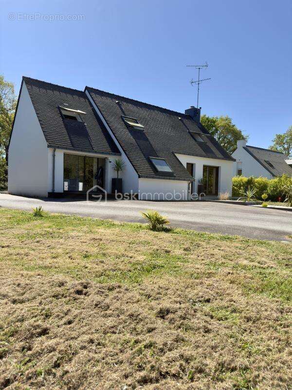 Maison à LA CHAPELLE-DES-MARAIS