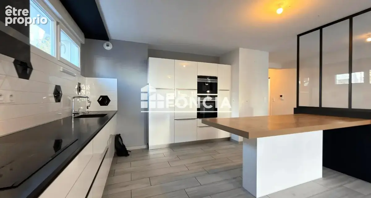 La folie des grandeurs pour ce 3 pièces avec 2 stationnements privatifs - Quartier Bourran - photo 11