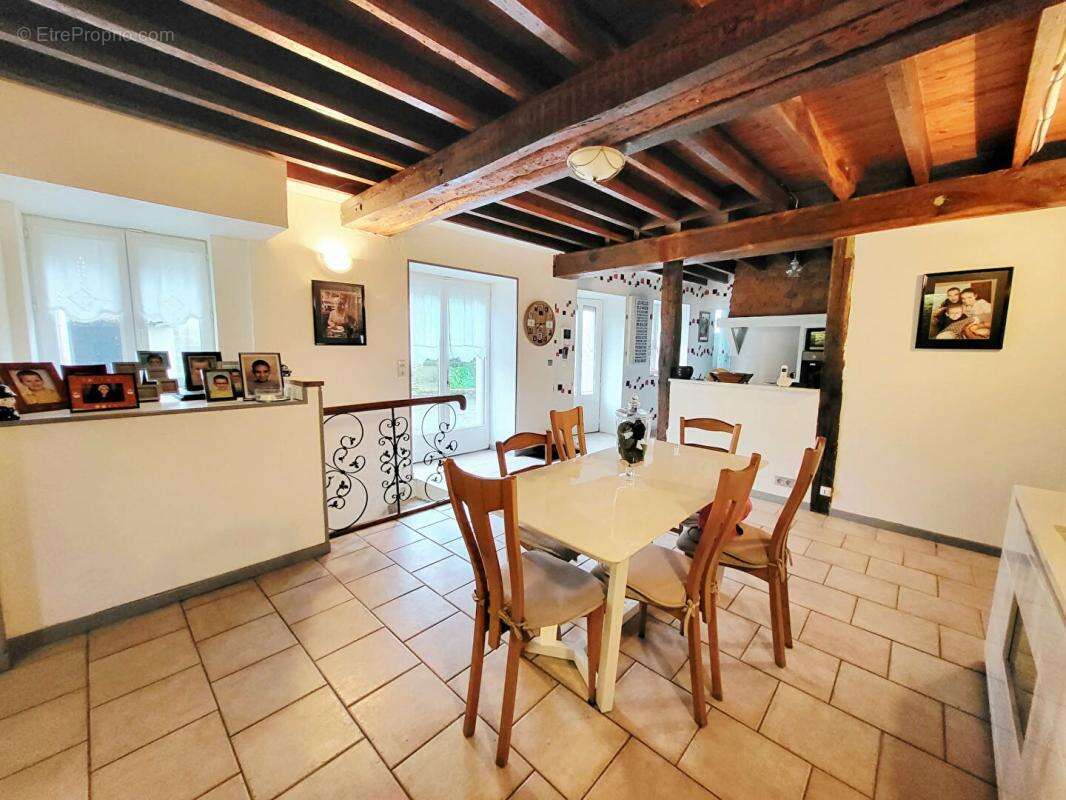Maison à MEREVILLE