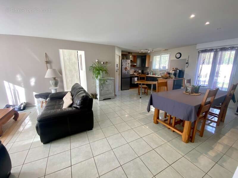 Maison à BRETAGNE-DE-MARSAN