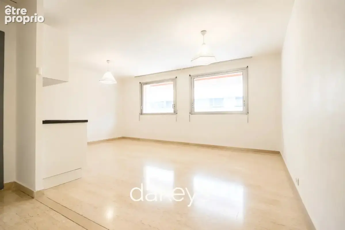Appartement à MARSEILLE-7E