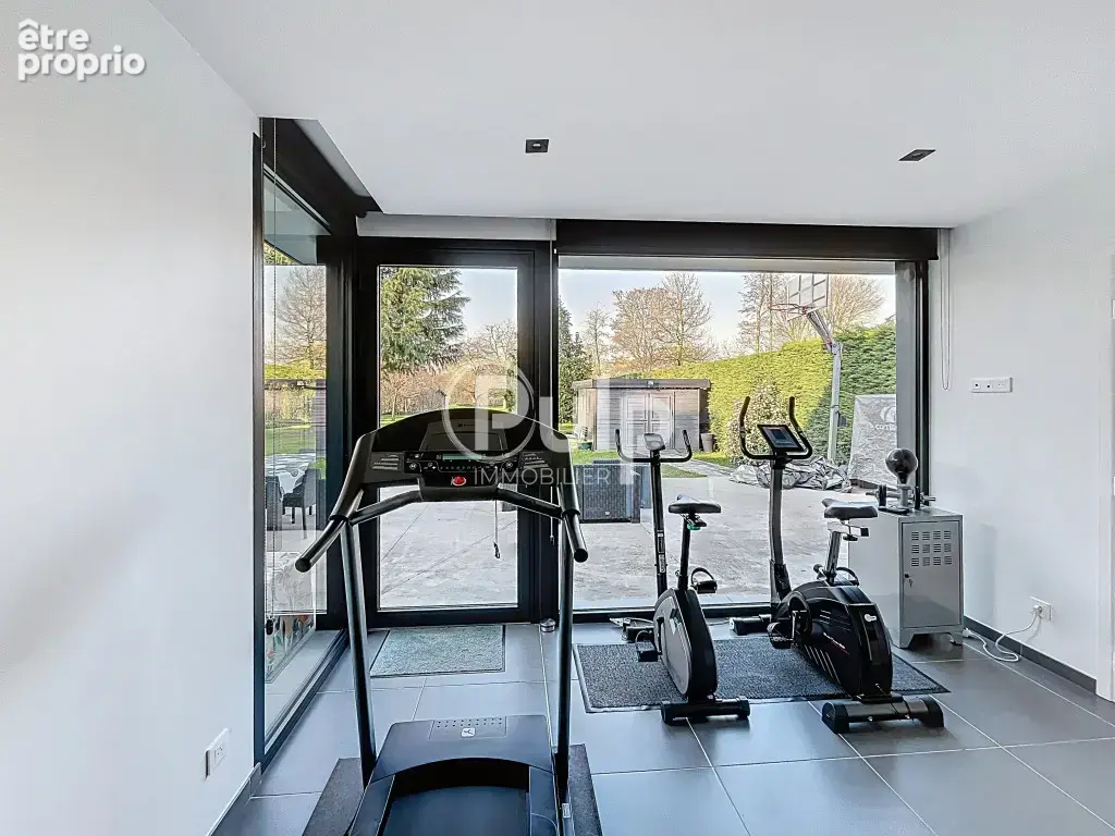 Maison familiale individuelle, lumineuse et contemporaine avec grand jardin - photo 8