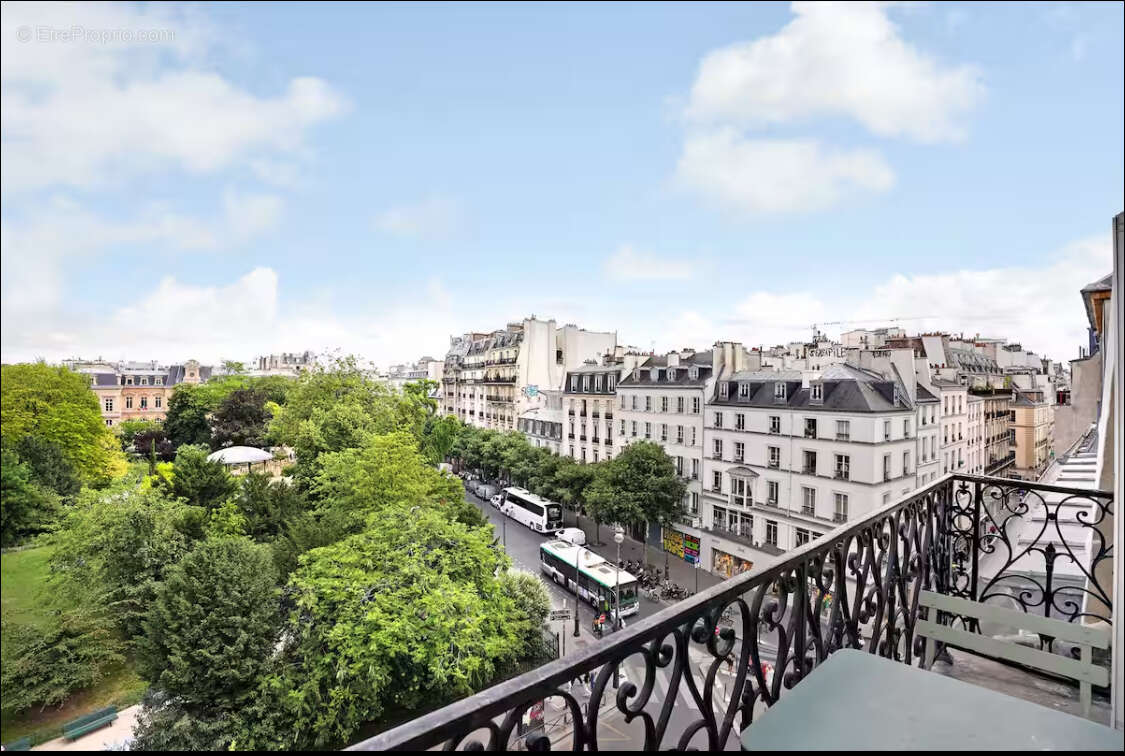 Paris 3éme - Square du Temple -  Appartement  2 pièces avec balcon - photo 11