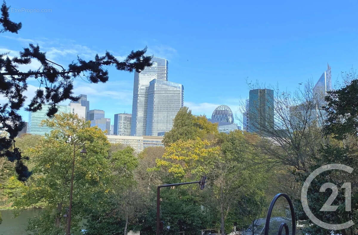 Appartement à NEUILLY-SUR-SEINE