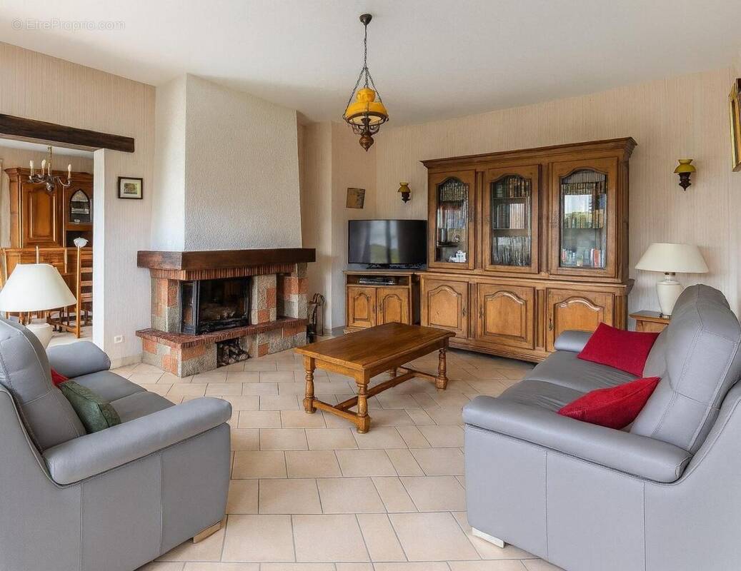 Photo 1 - Maison à HOMBLIERES