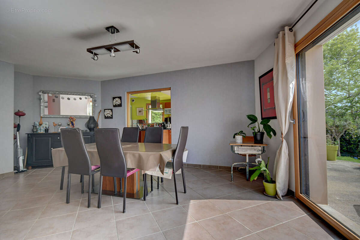 Maison à SAINT-URBAIN