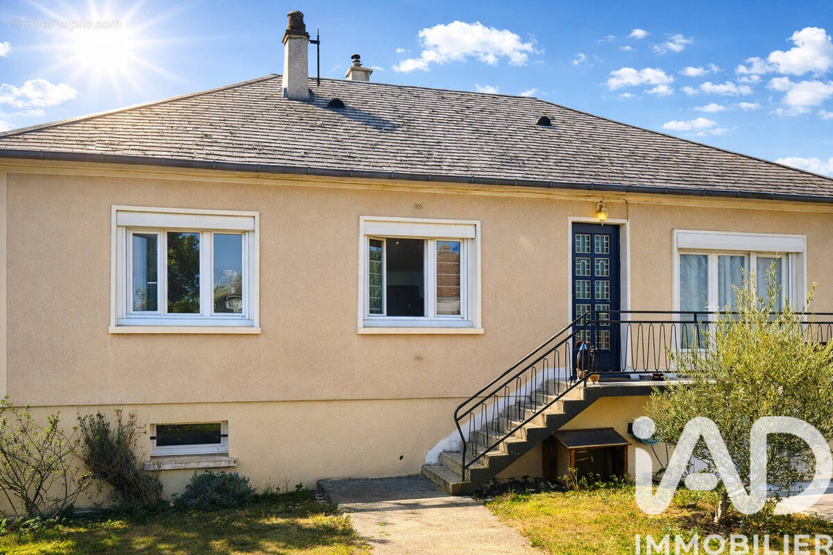 Photo 1 - Maison à SERMAISES