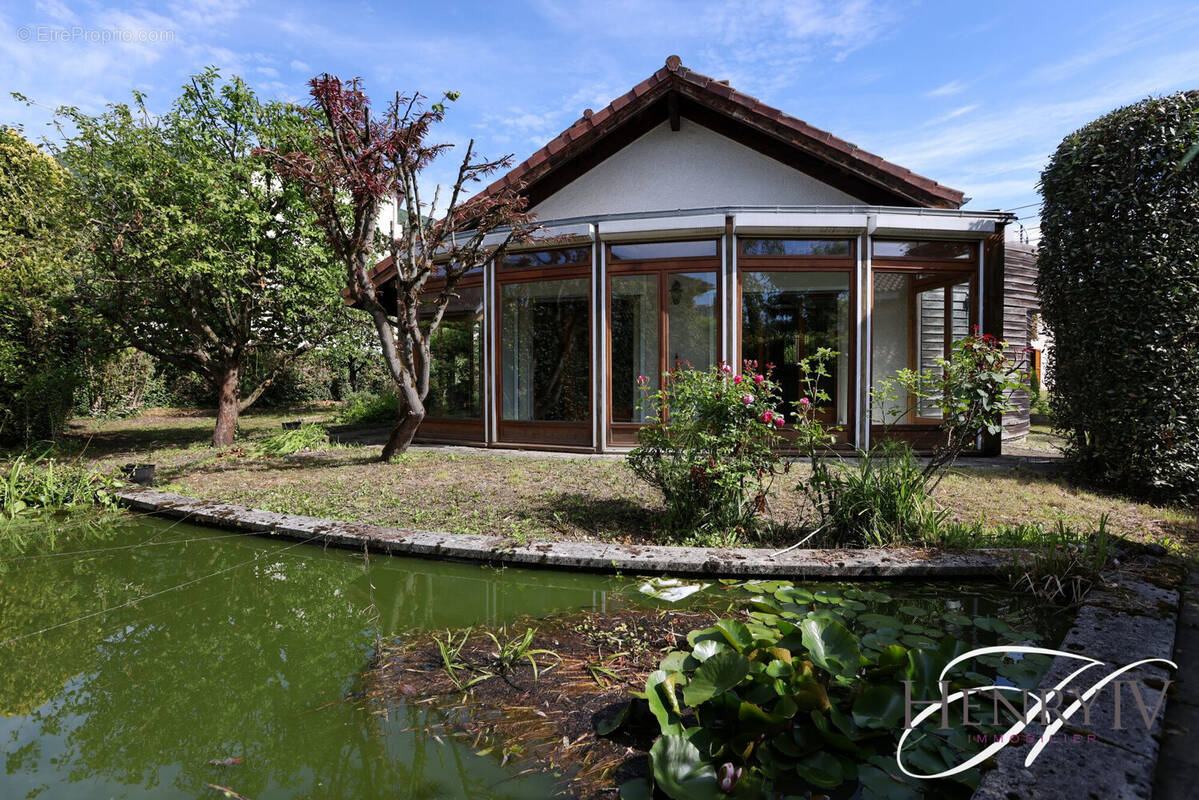 Maison à LA TRONCHE
