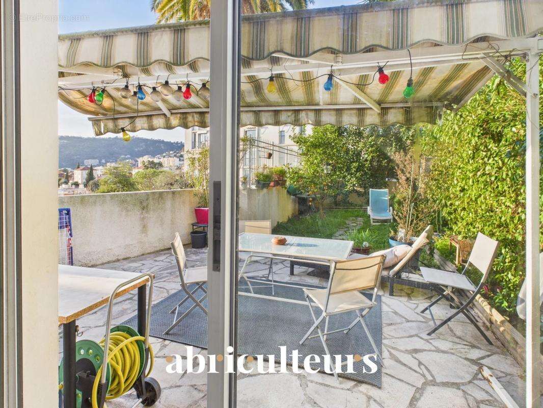 Appartement à NICE