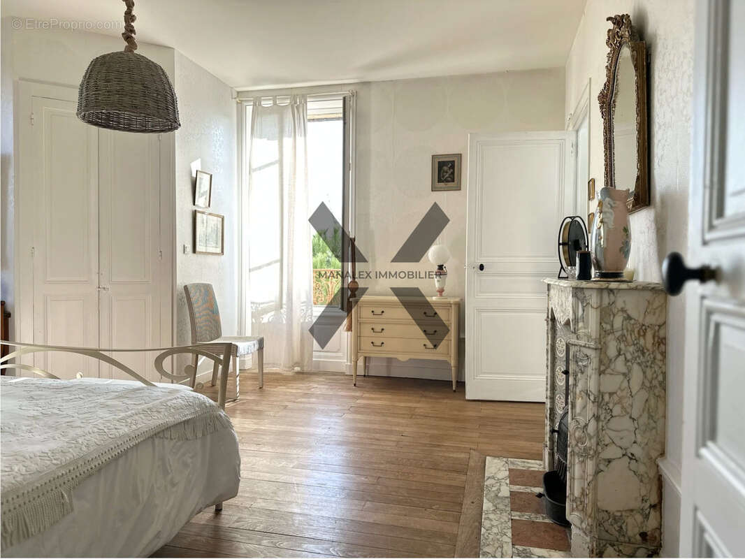 Maison à MABLY